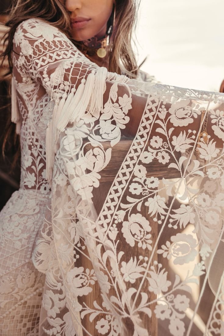 Vestidos de novia sencillos, vestidos de novia minimalistas, vestidos de novia bohemios, vestidos de novia románticos, vestidos de novia originales