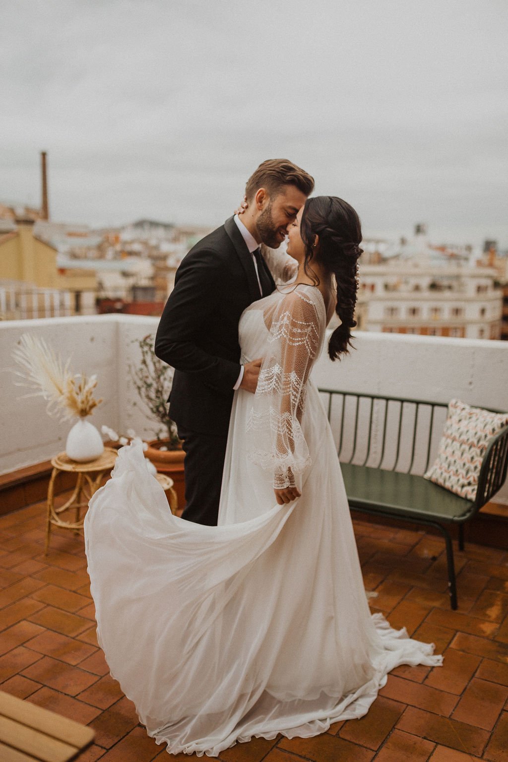 Vestidos de novia sencillos, vestidos de novia minimalistas, vestidos de novia bohemios, vestidos de novia románticos, vestidos de novia originales