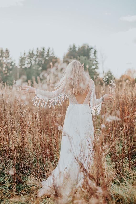 Vestidos de novia sencillos, vestidos de novia minimalistas, vestidos de novia bohemios, vestidos de novia románticos, vestidos de novia originales