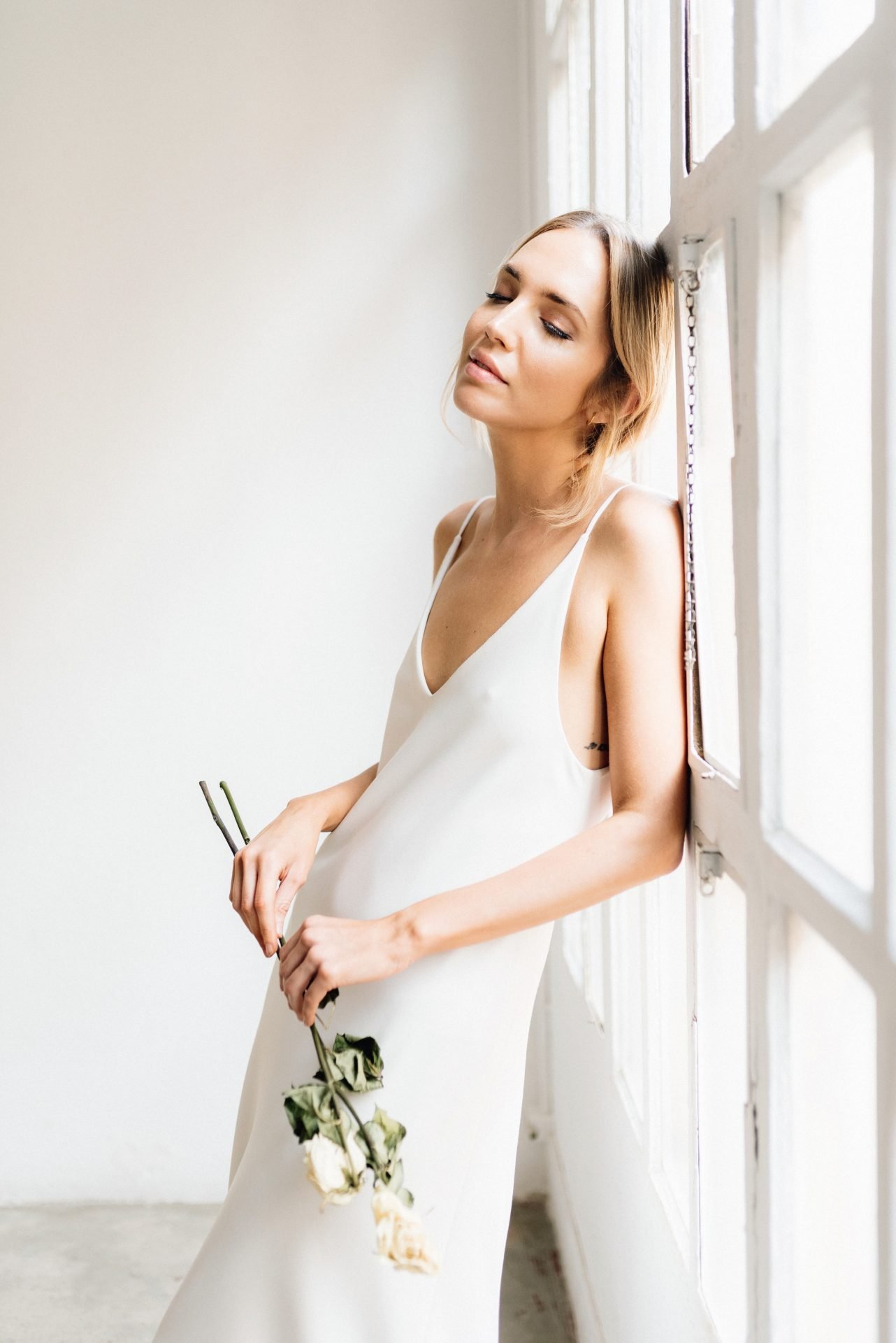 Vestidos de novia sencillos, vestidos de novia minimalistas, vestidos de novia bohemios, vestidos de novia románticos, vestidos de novia originales