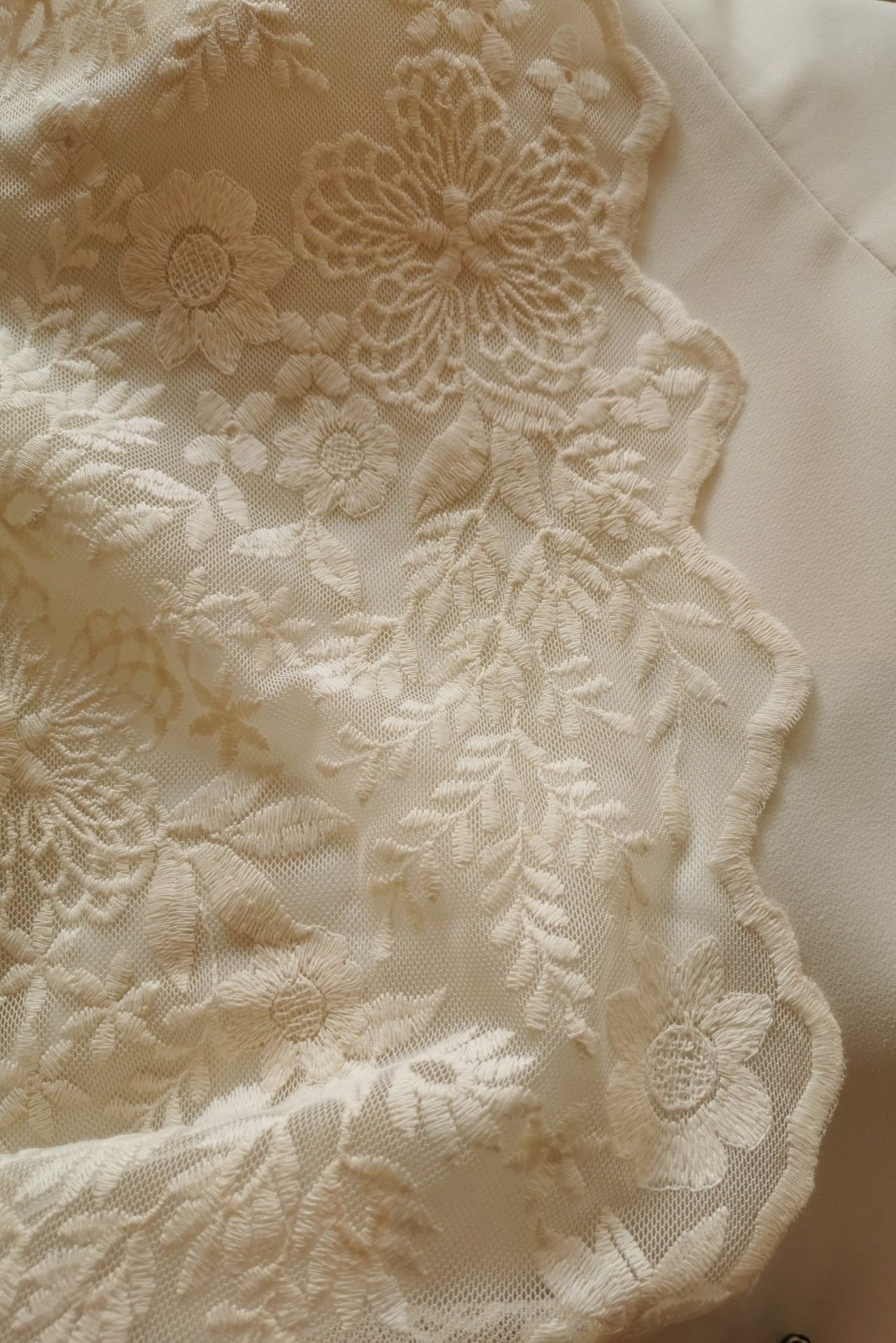 Vestidos de novia sencillos, vestidos de novia minimalistas, vestidos de novia bohemios, vestidos de novia románticos, vestidos de novia originales