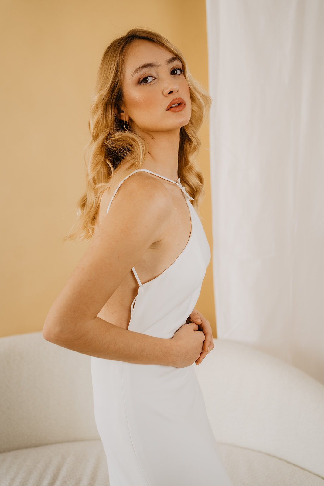 Vestidos de novia sencillos, vestidos de novia minimalistas, vestidos de novia bohemios, vestidos de novia románticos, vestidos de novia originales