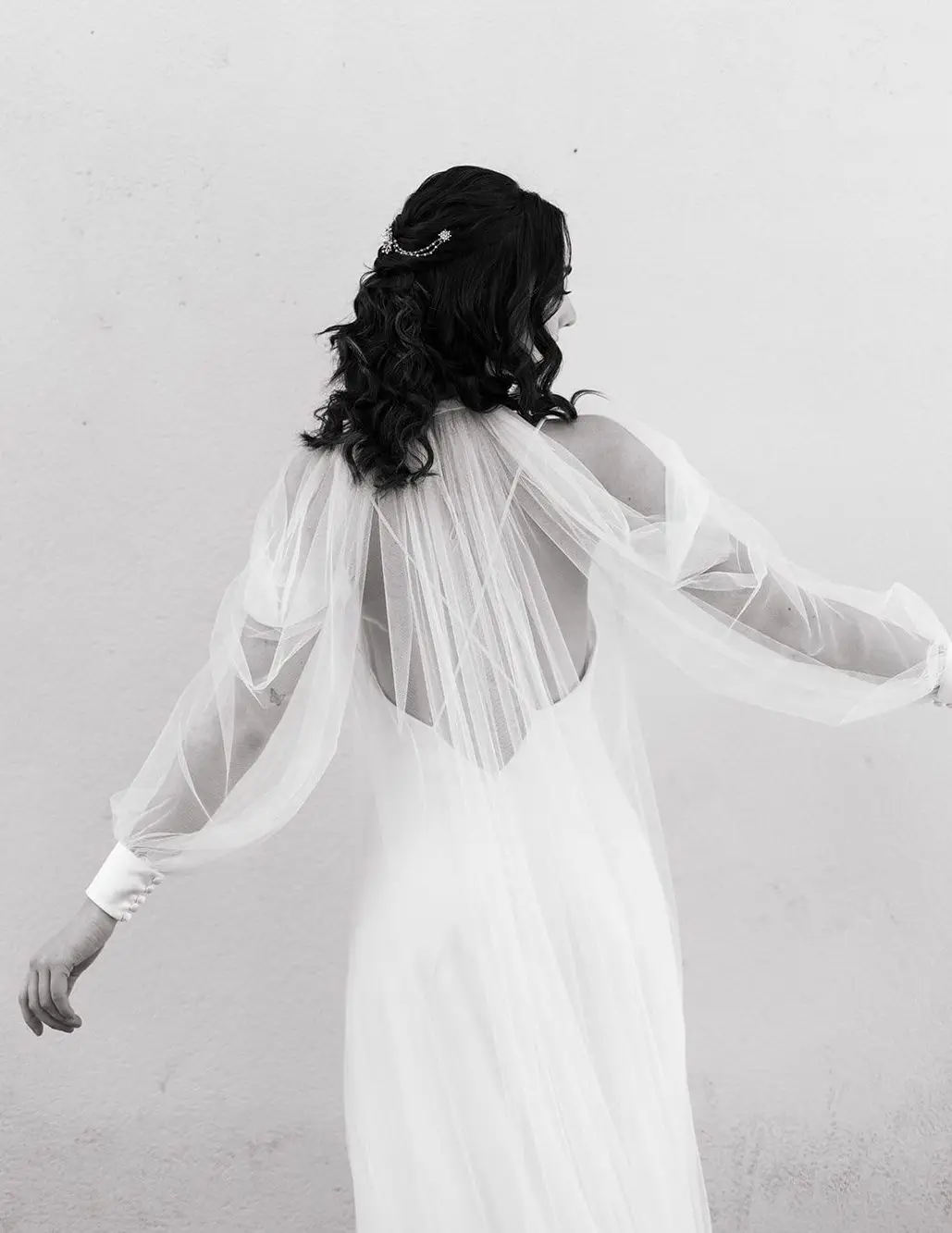 Bruma · vestido de novia colección Esencia
