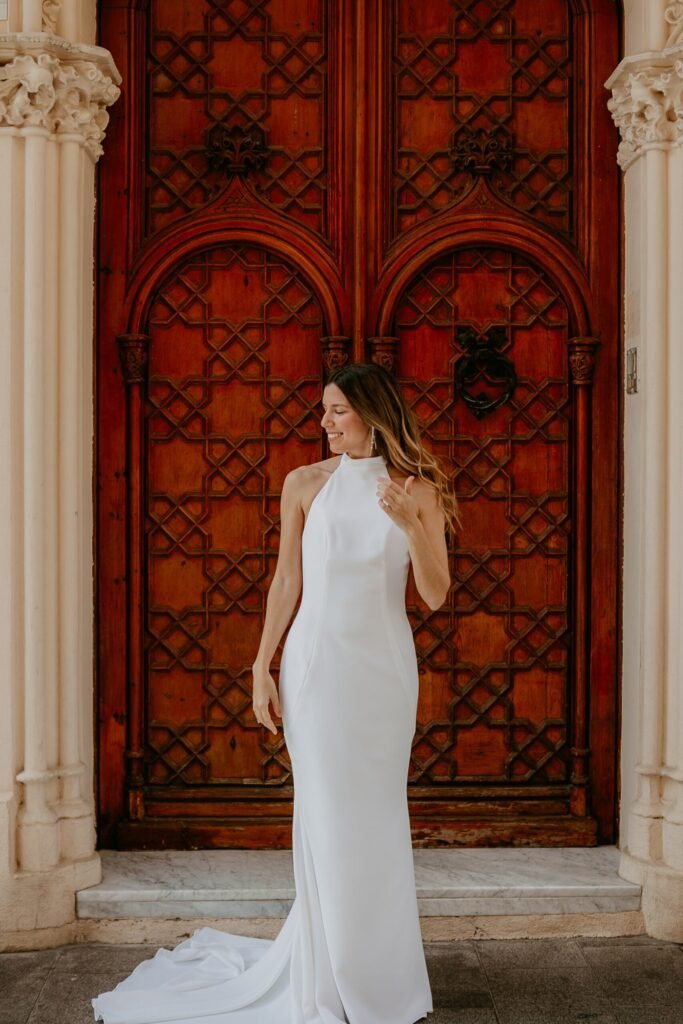 Sigma · vestido novia crepe cuello halter sirena
